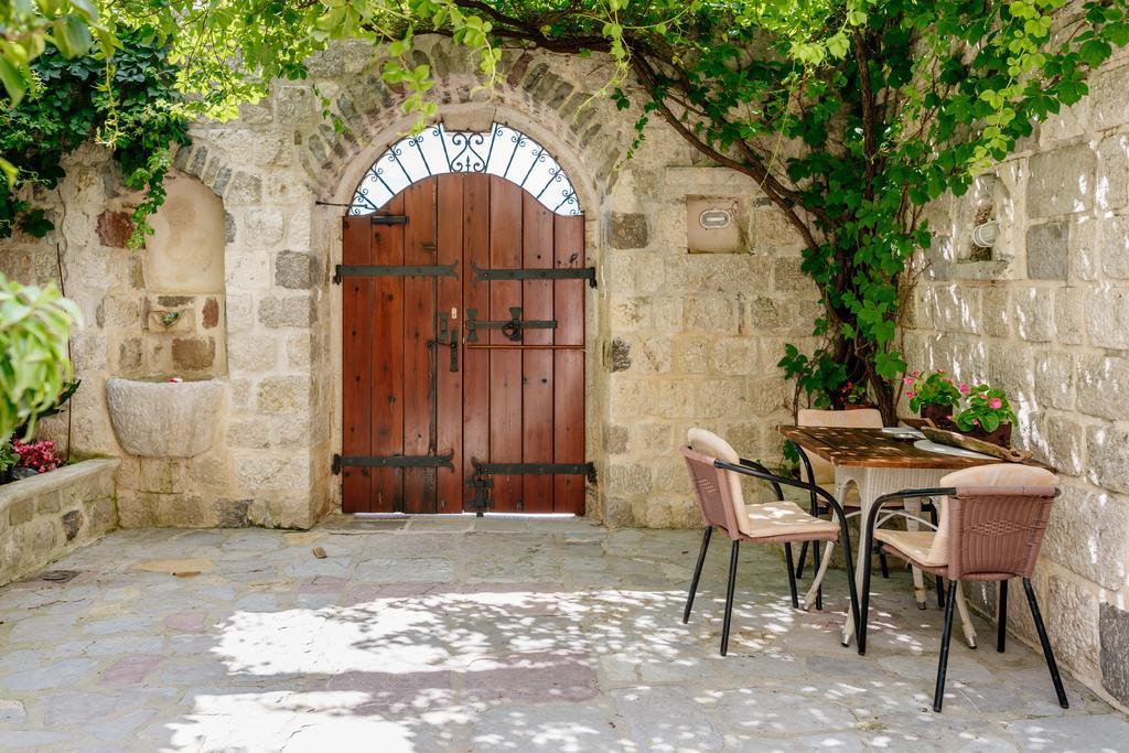 Villa Luxury Stone On The Sea With Private Pool And View Kotor Exterior foto