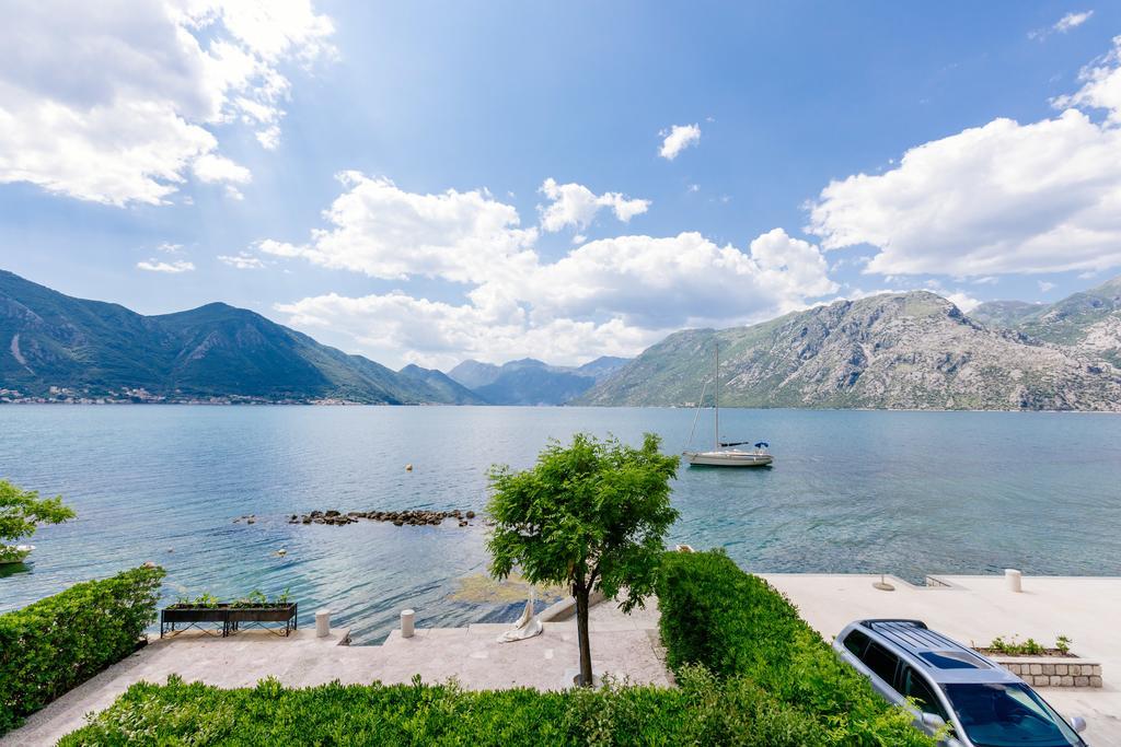 Villa Luxury Stone On The Sea With Private Pool And View Kotor Exterior foto