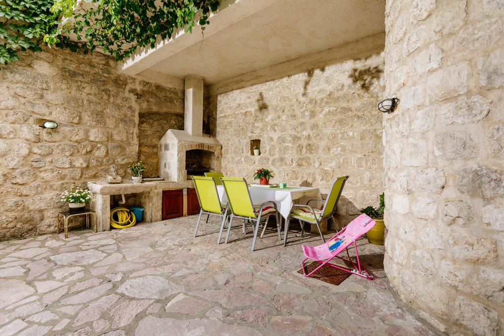 Villa Luxury Stone On The Sea With Private Pool And View Kotor Exterior foto
