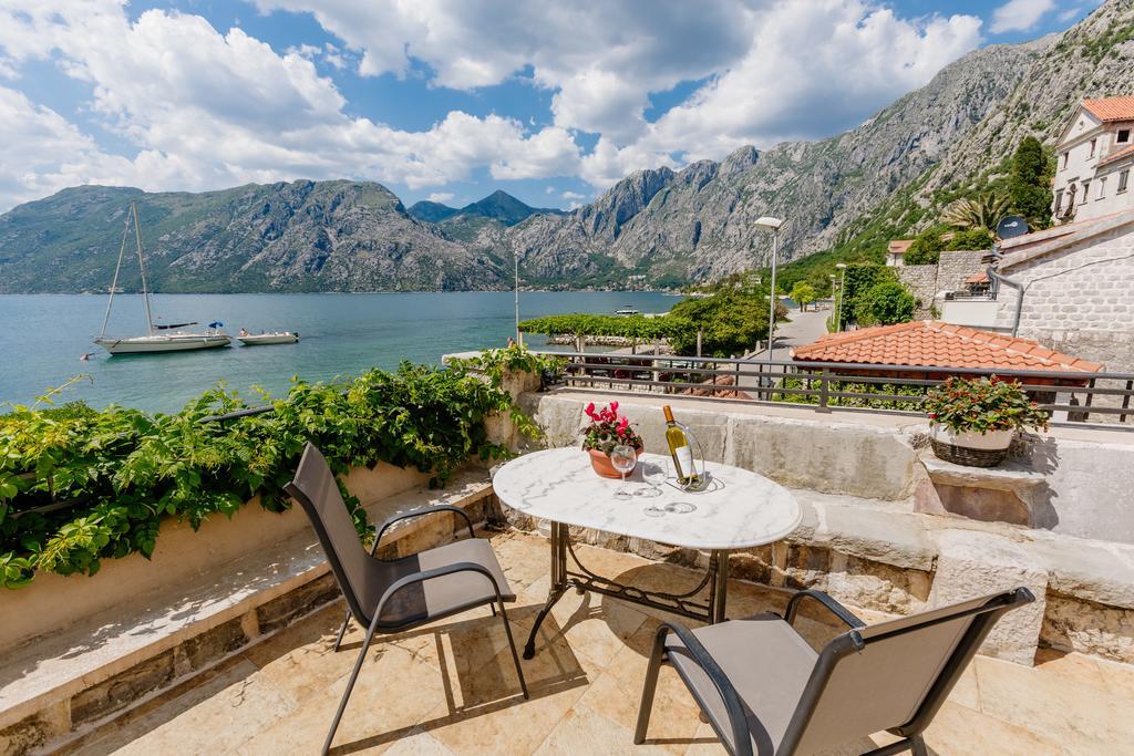 Villa Luxury Stone On The Sea With Private Pool And View Kotor Exterior foto